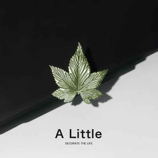 A Little Leaf Brooch | Retro-Fresh Fall Accessory