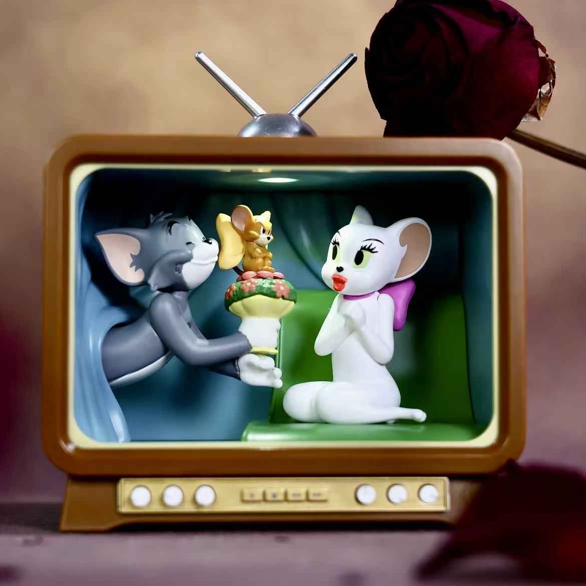 Official 52TOYS Tom & Jerry Classic MOMENT Gen 2 Light-Up Blind Box Figurine