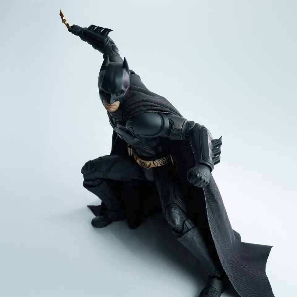 INART 1/12 TDKR Batman Deluxe: Hot Collectible!