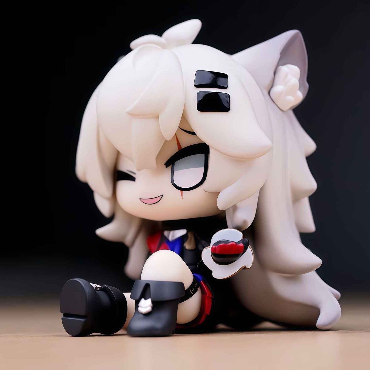 Ark Mini Texas Carnival Night Figurine - Cute Collectible