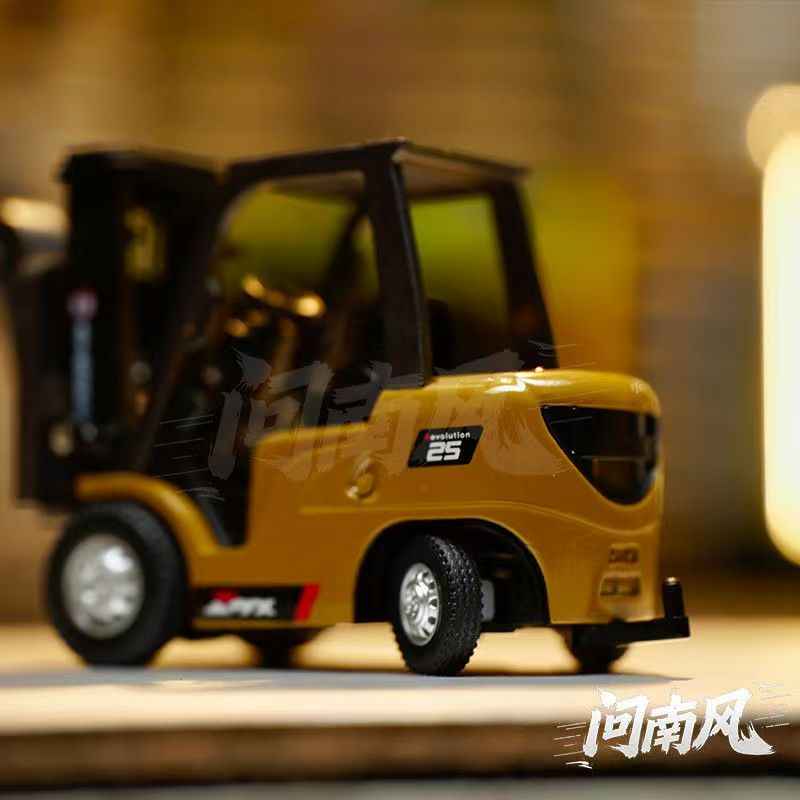 Desktop Mini Alloy Forklift - Precision Alloy Body Model for Collectors & Education