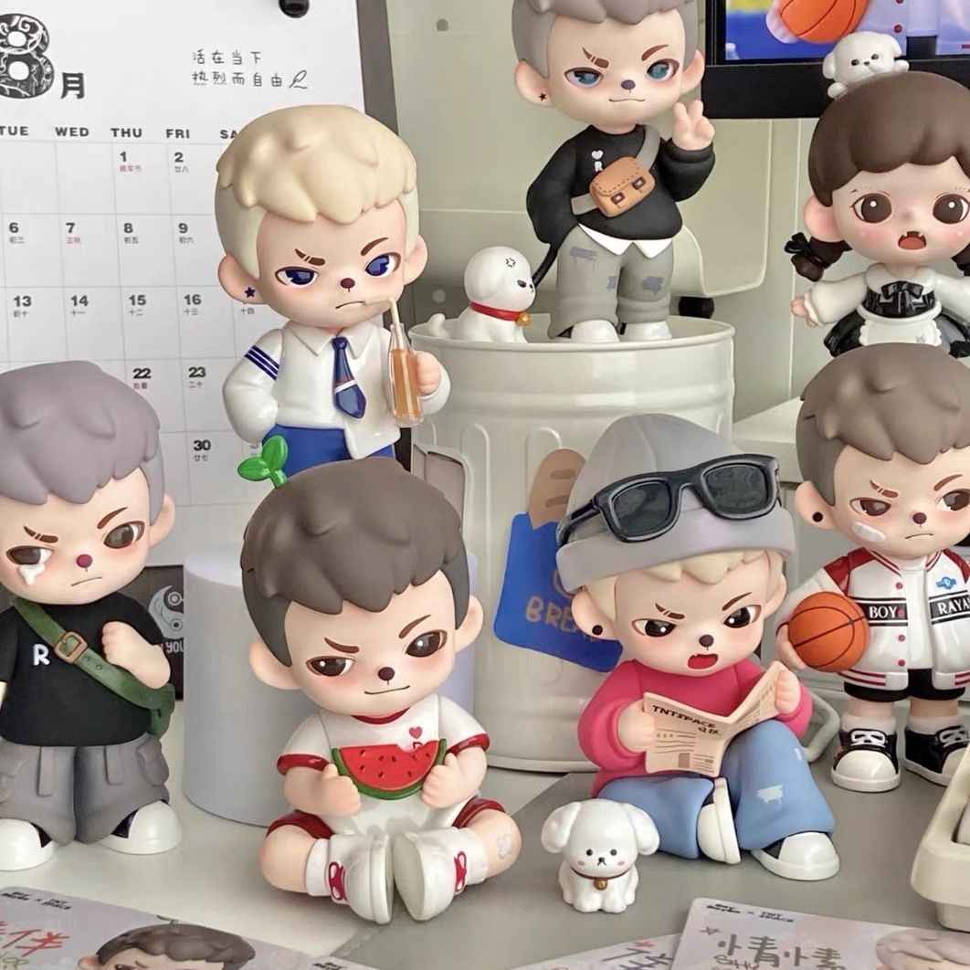 BoyRayan Blind Box Figurine – Trendy Collectible Gift!