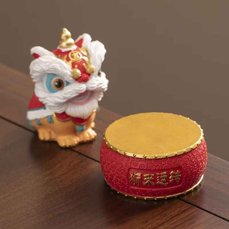 Guochao Lion Dance Figurine – Elegant Desktop Gift for Home or Office