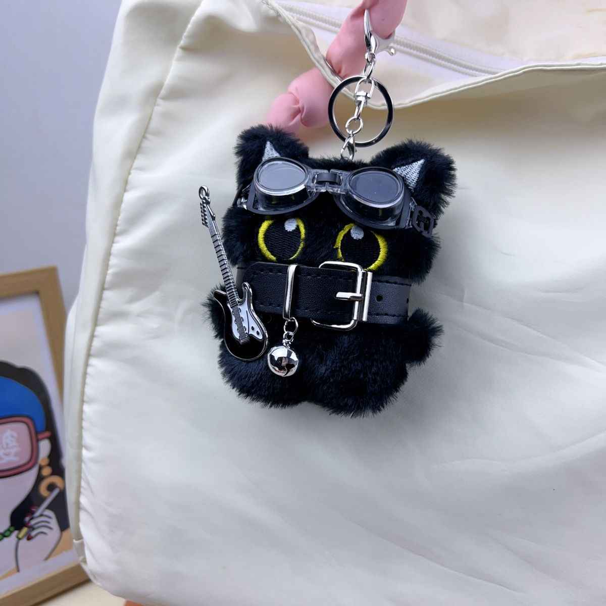 Big-Eyed Punk Black Cat Keychain - Cute Plush Bag Charm