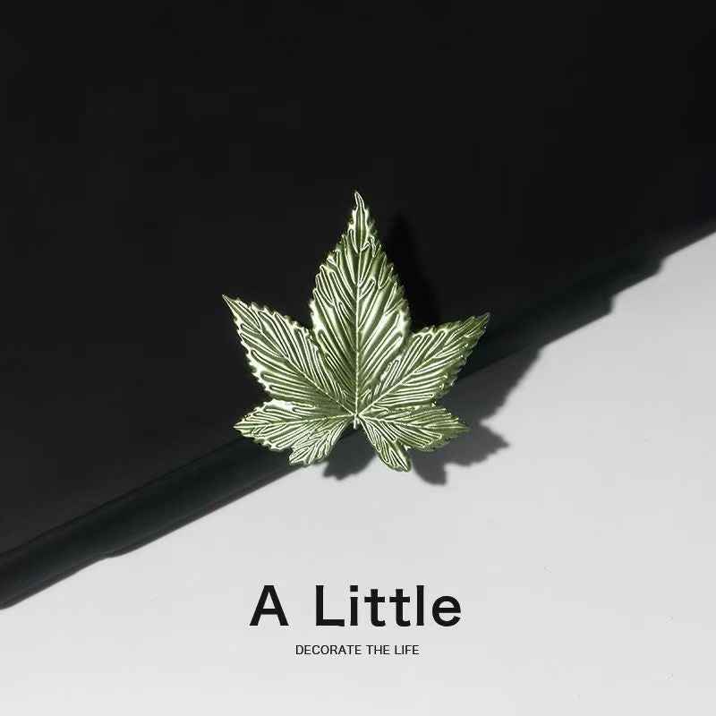 A Little Leaf Brooch | Retro-Fresh Fall Accessory