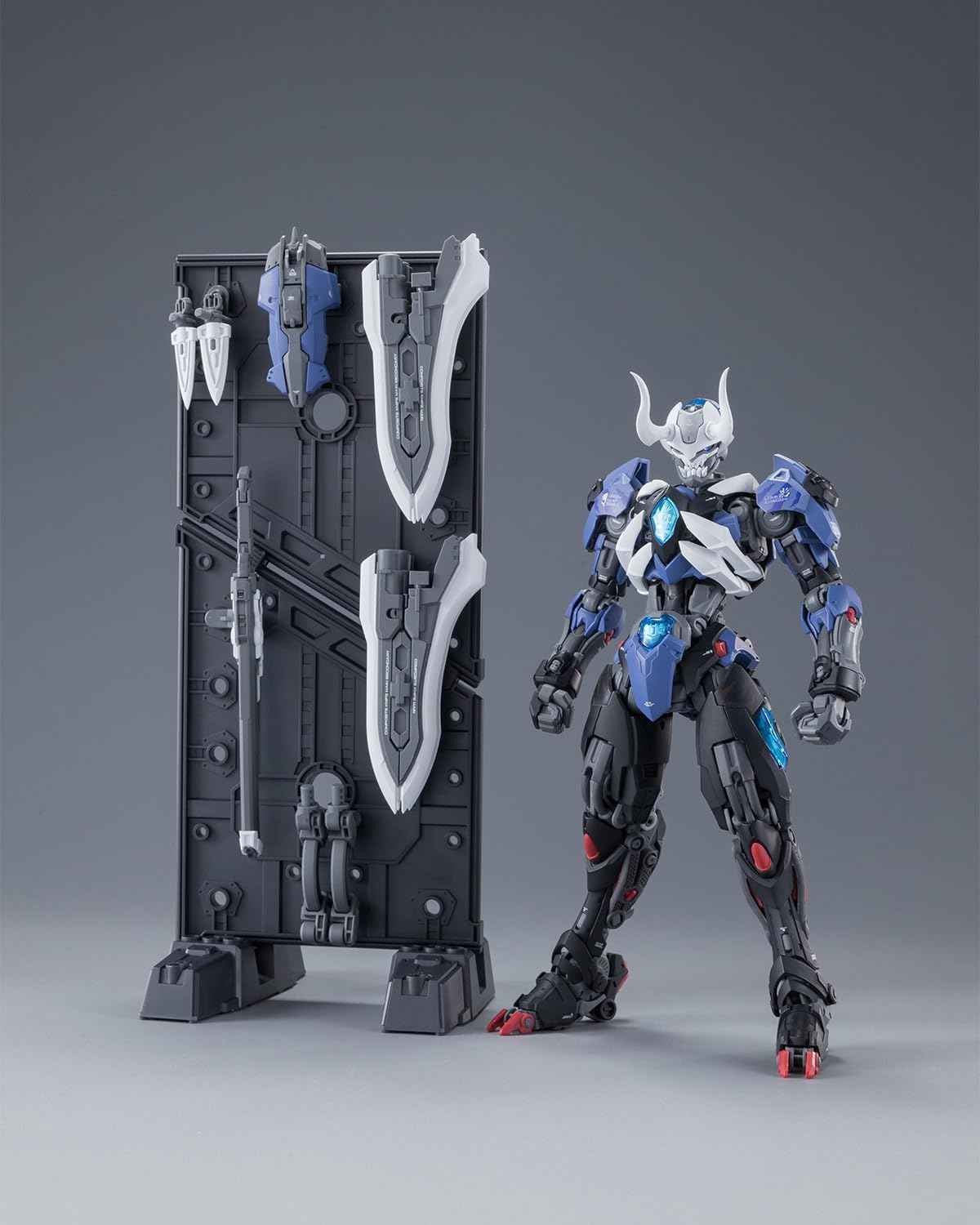 Plastic Model Action Figures Kits, Flame Soul Emperor of Flame, 8.66in Mecha Model, 1:100 Collectible Easy to Assem