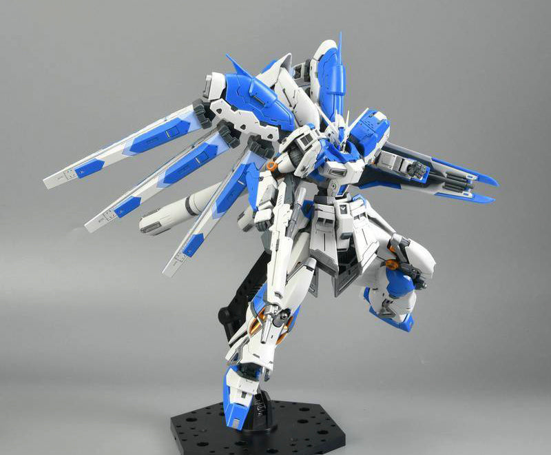 بانداي RG 1/144 RX-93-v2 مرحبا-νGUNDAN