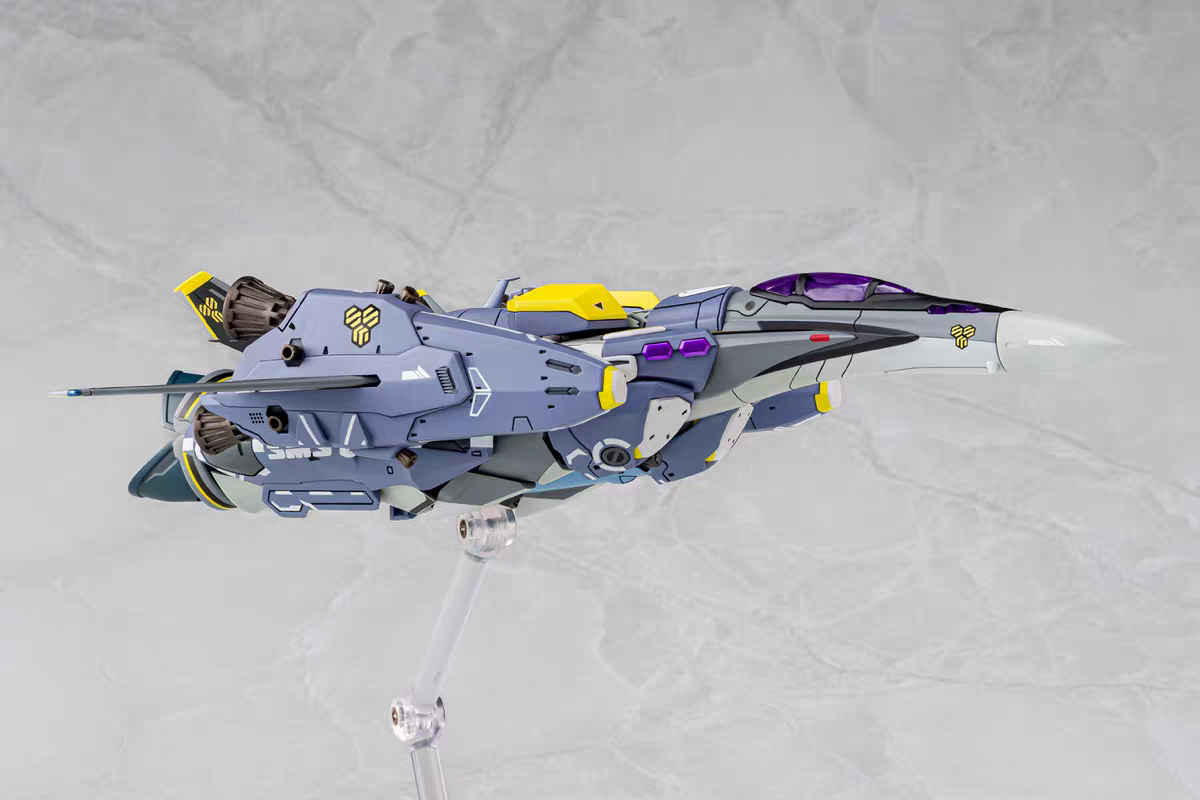 Aoshima VFG VF-25S Super Messiah Macross Girl Model Kit